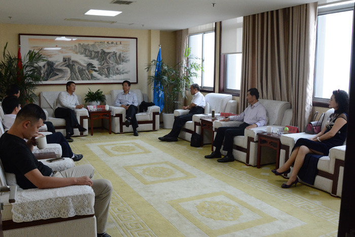 全國(guó)政協(xié)委員、安徽政協(xié)原副主席王鶴齡等一行領(lǐng)導(dǎo)來(lái)我局考察指導(dǎo)